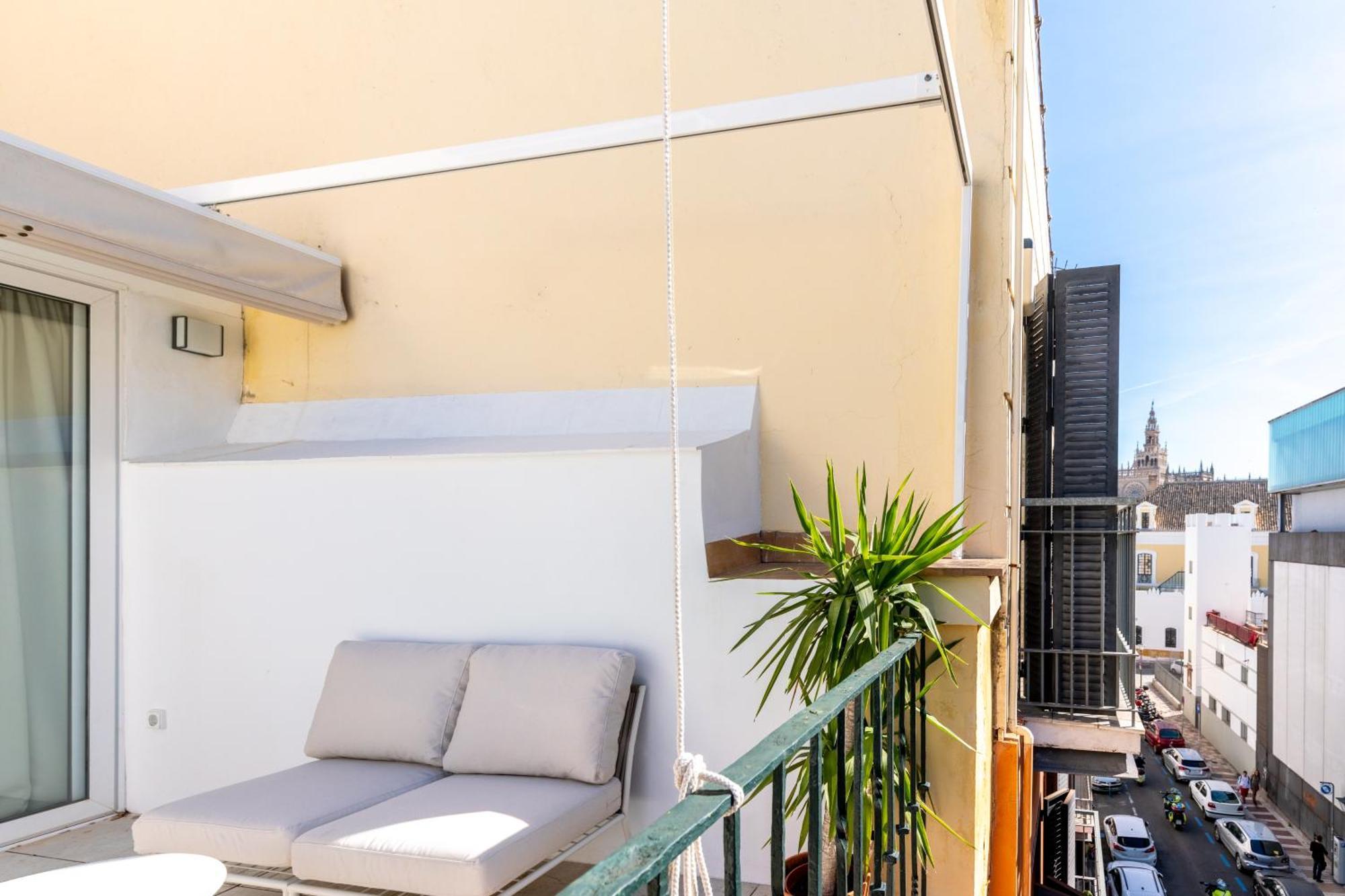 Duplex Con Terraza Junto A La Catedral Apartment Seville Exterior photo